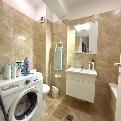 Location d’un appartement récent et confortable de 2 pièces, quartier Chiajna, Bucarest, Roumanie